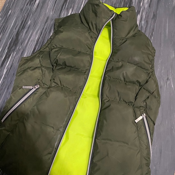 SOLD Nike Winter Puffer Vest - Picture 2 of 8